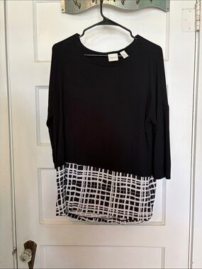 Chico's Black Long-Sleeve Knit Top with White Grid Hem Size 2 (US 12)